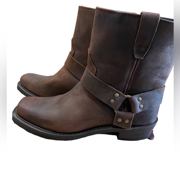 dingo Shoes Dingo Rev Up Leather Harness Boot Mens Brown Zip Up